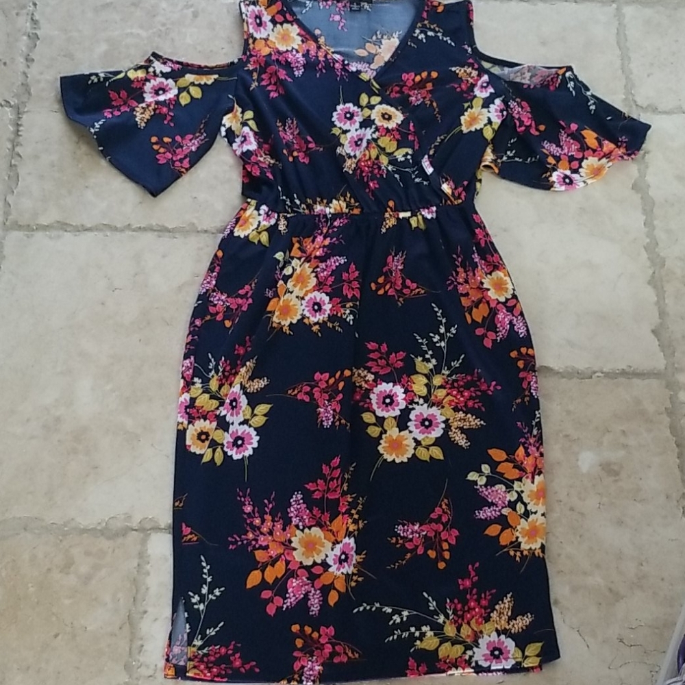 EXPRESSO cold shoulder dress